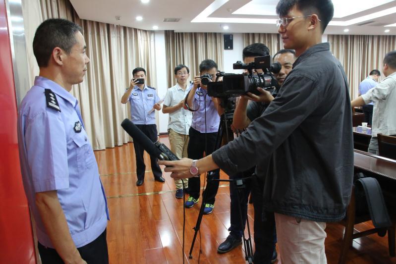 光山vs息县篮球直播视频，我在现场看了一场网上吵翻天的县城对决